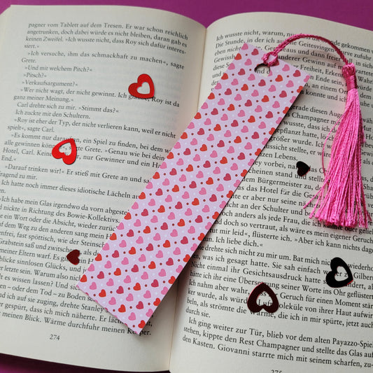 Unikat-Lesezeichen „Herzen auf rosa Grund“ 💖