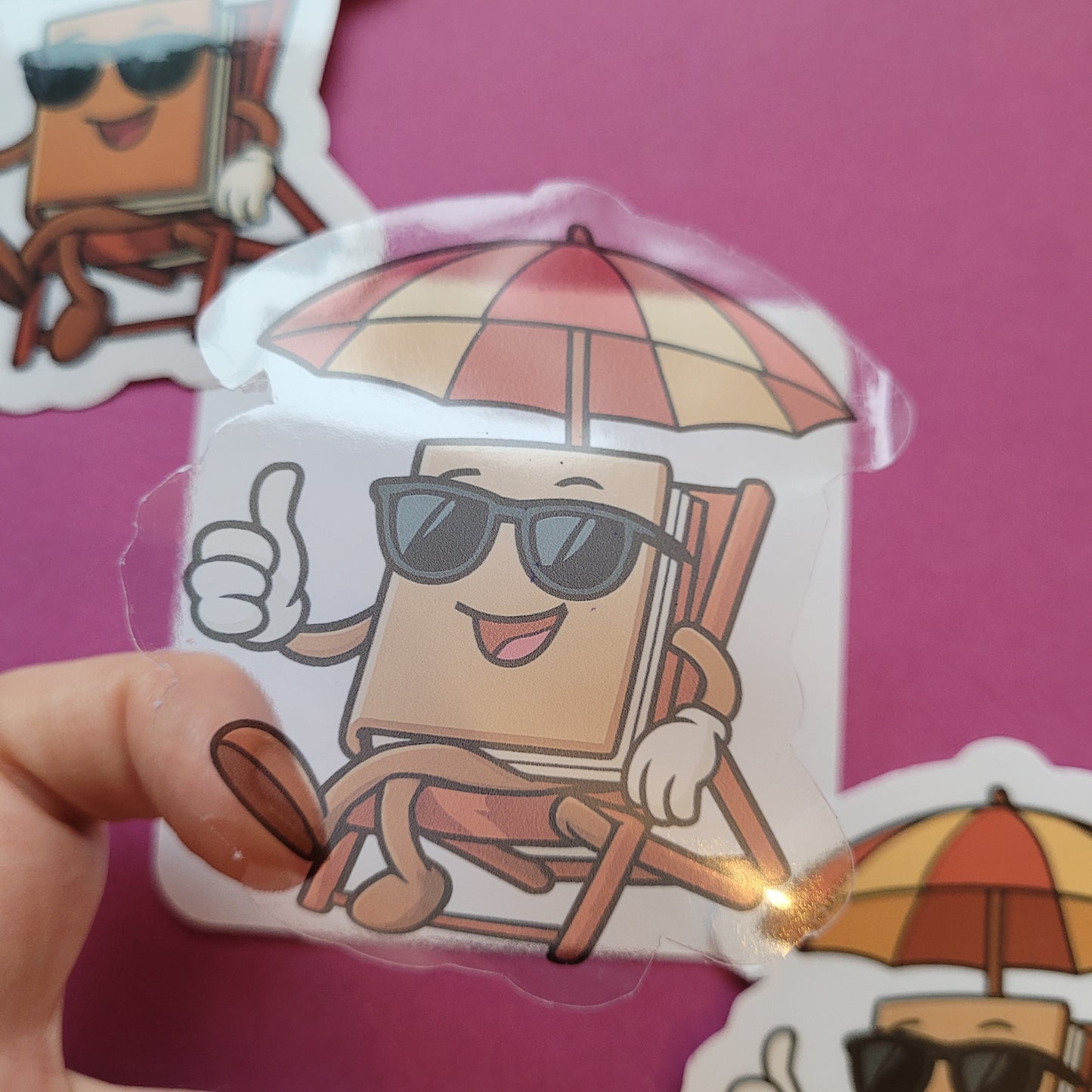Sticker „Buch im Liegestuhl"