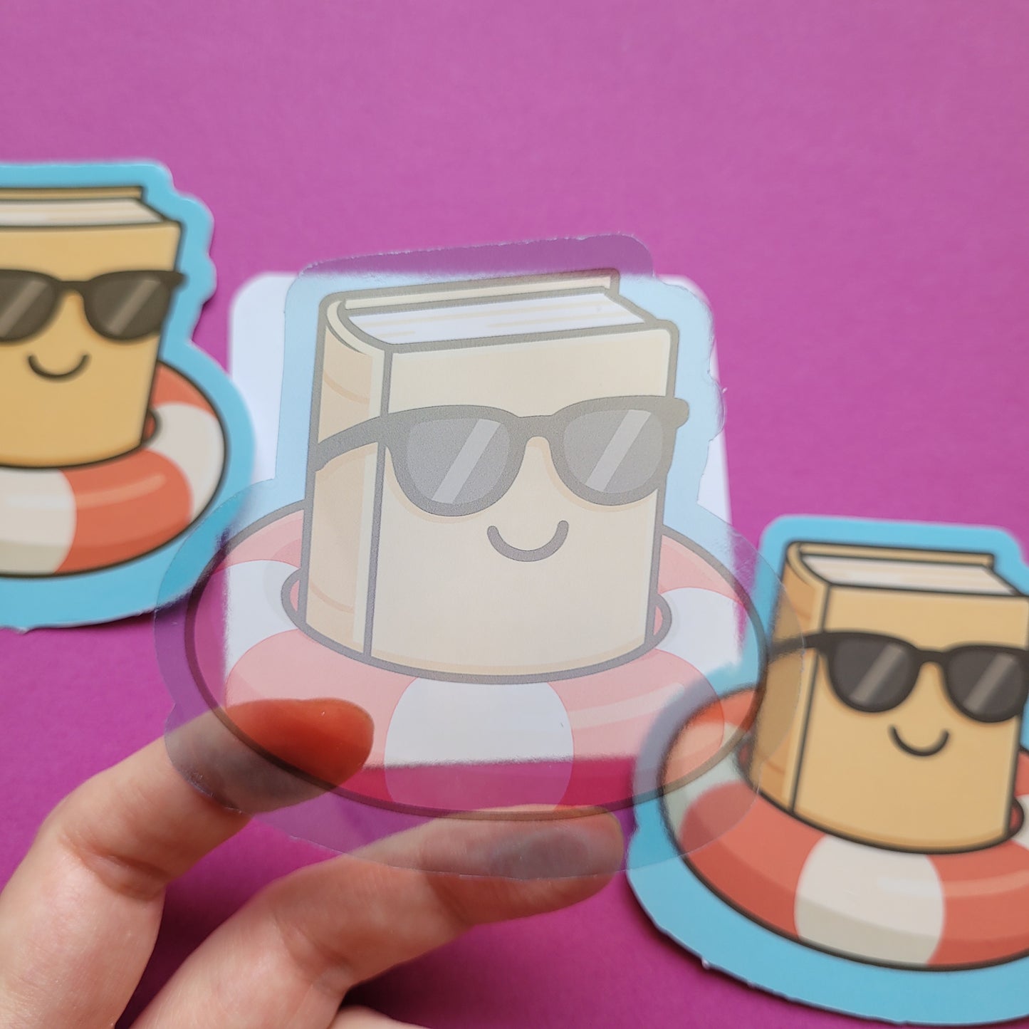 Sticker „Buch im Schwimmring"