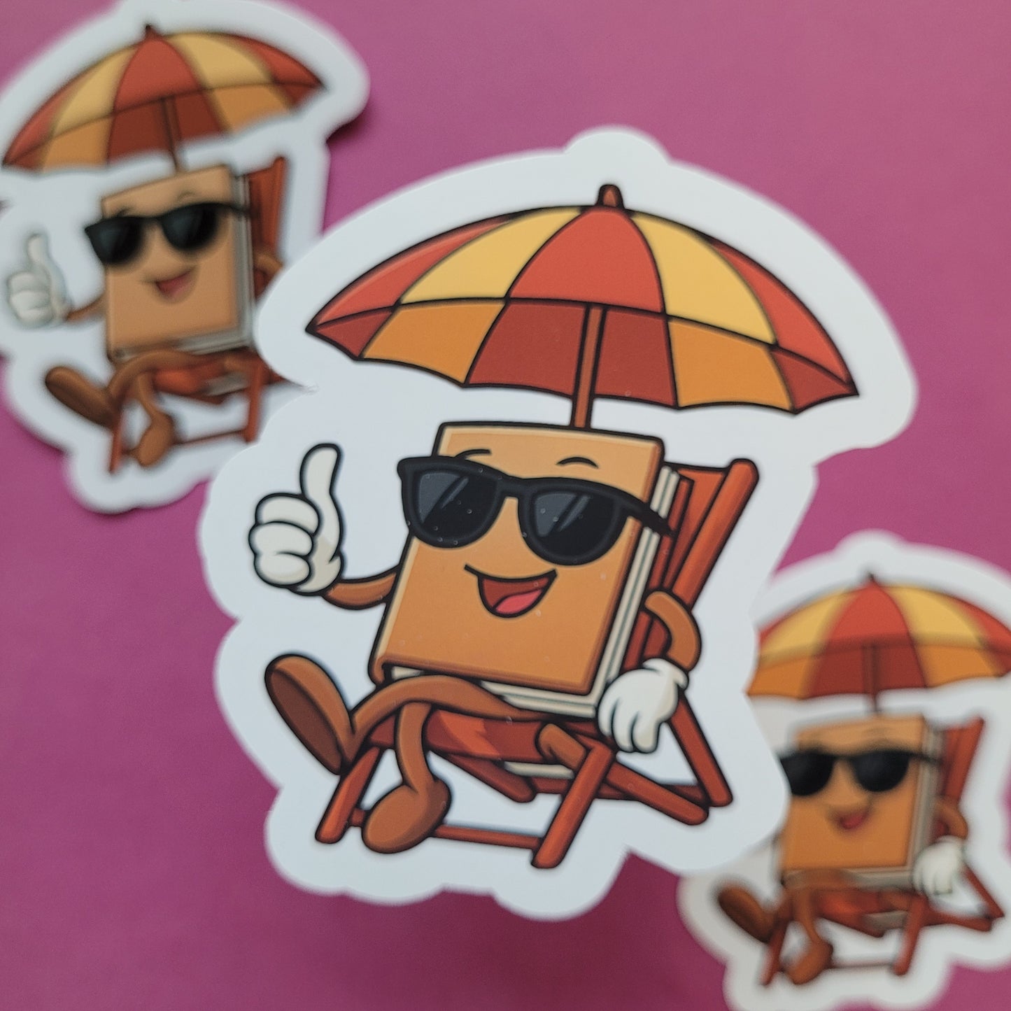 Sticker „Buch im Liegestuhl"