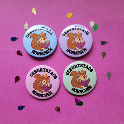 Button "Geburtstagshörnchen"