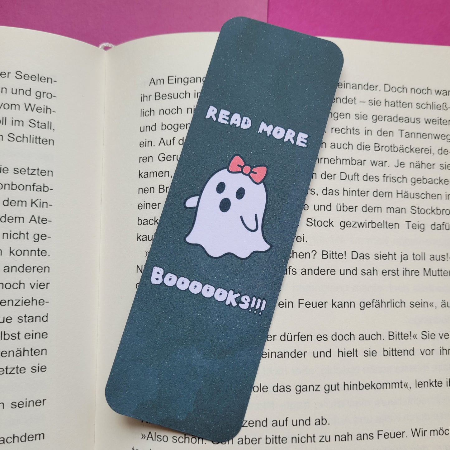 Standard-Lesezeichen „Read more BOOOOOKS!!!“