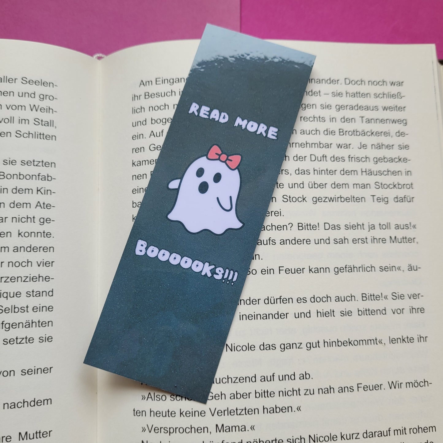 Standard-Lesezeichen „Read more BOOOOOKS!!!“