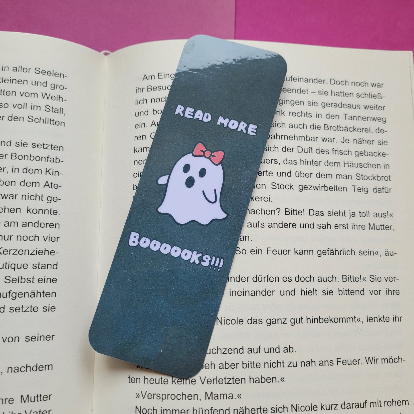 Standard-Lesezeichen „Read more BOOOOOKS!!!“