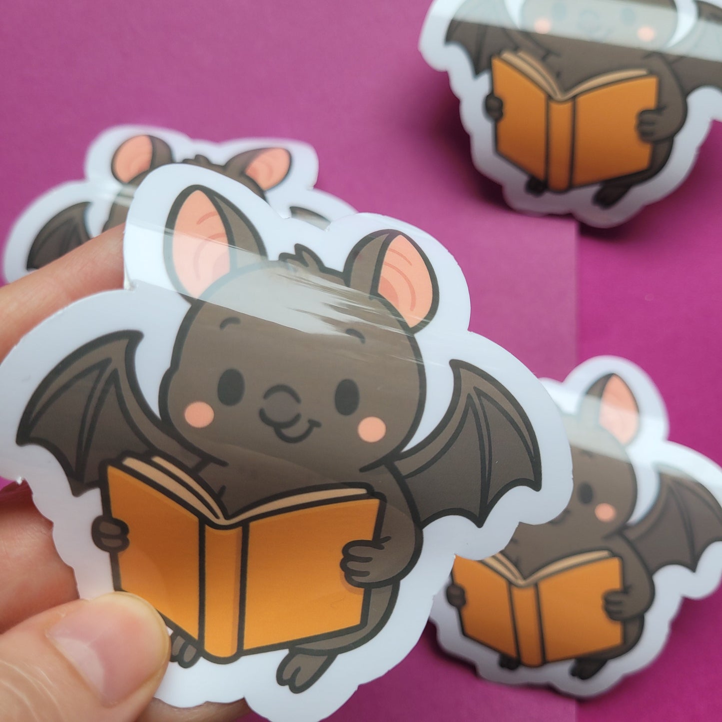 Sticker „Batty, die lesende Fledermaus"