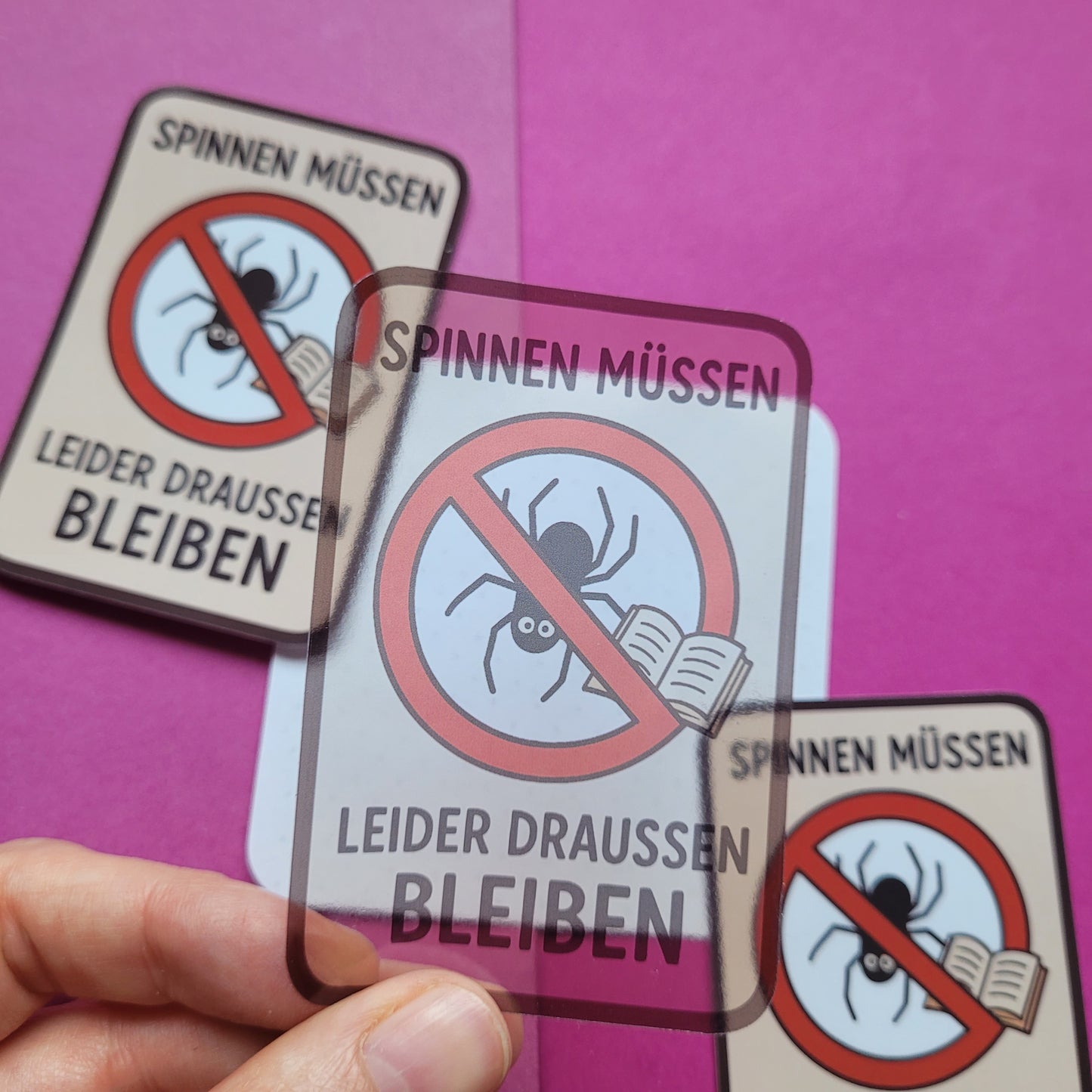 Sticker „Spinnen müssen leider draußen bleiben“