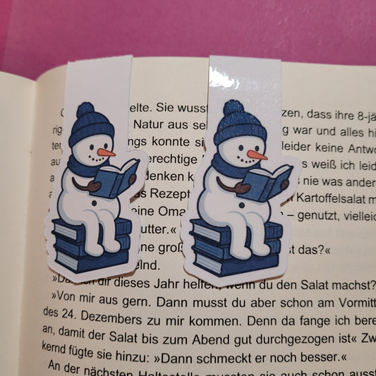 Magnet-Lesezeichen „Snowy, der lesende Schneemann“