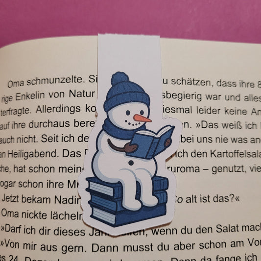 Magnet-Lesezeichen „Snowy, der lesende Schneemann“